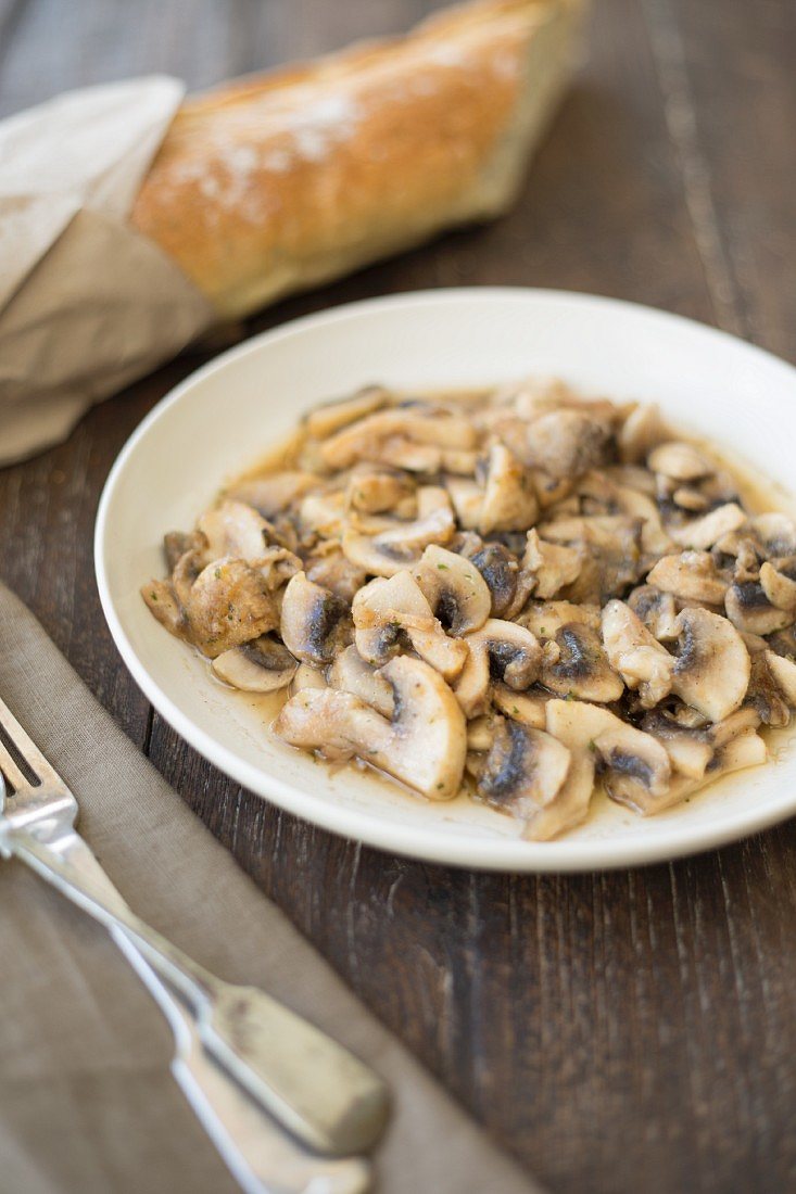 pickled-mushrooms-on-baguette