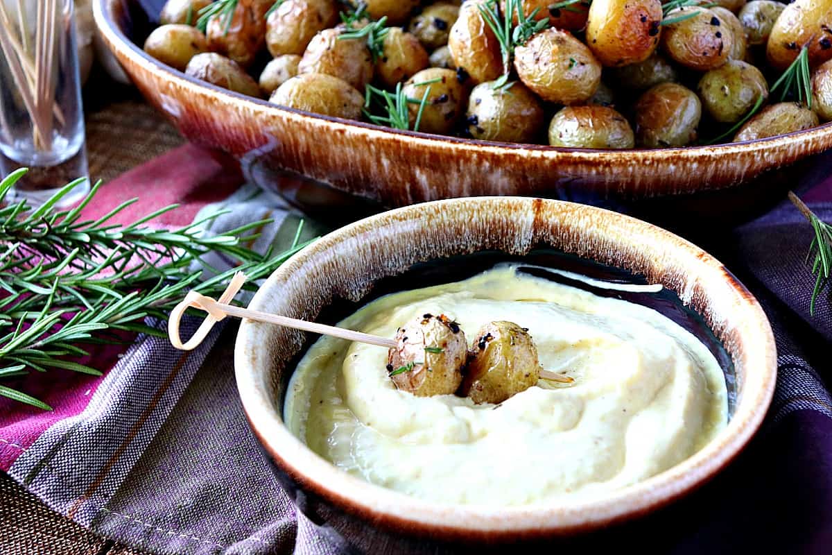 garlic-and-herb-butter-smashed-potatoes-recipes